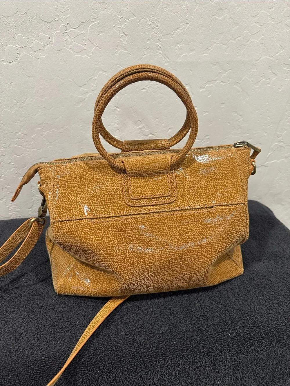 HOBO Hobo Medium Sheila Satchel - Picture 1 of 4